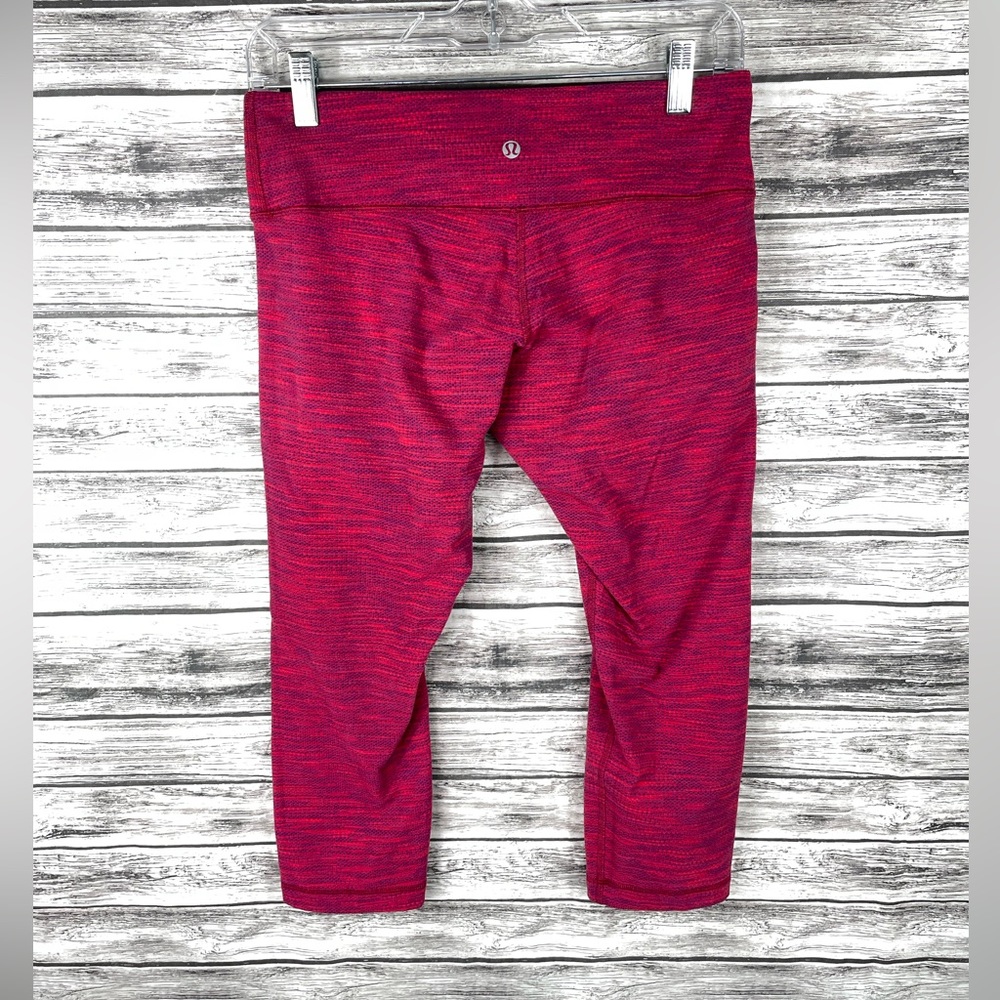 🍋Lululemon Athletica Magenta/Pink Leggings - Size 8